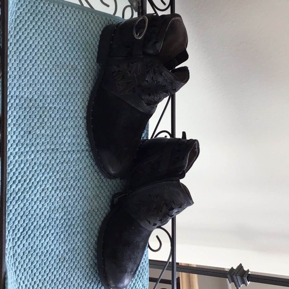 Ladies sz 38/7.5 Miz Mooz Boots/booties NEW